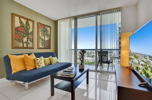 2911-1750 N Bayshore Dr, Miami, FL, 33132-3203 | Card Image