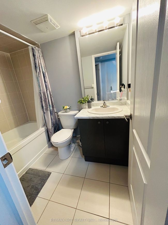 8 - 2441 Greenwich Dr, Condo with 2 bedrooms, 2 bathrooms and 2 parking in Oakville ON | Image 22