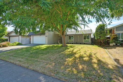 2767 Bradshaw Rd, Sacramento, CA, 95827-1337 | Card Image