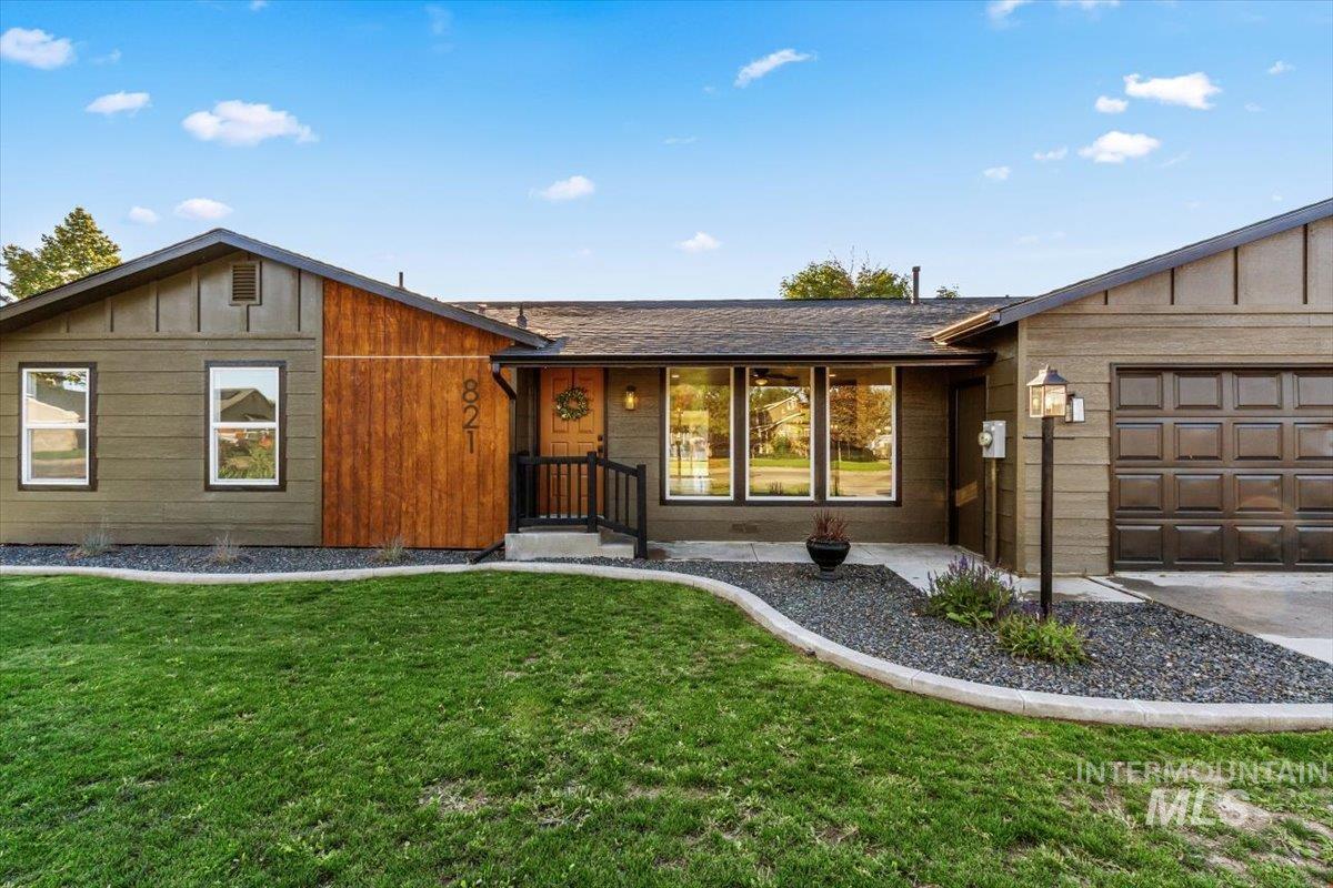 Camas St, Nampa, ID 83686