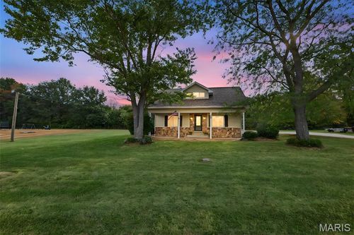 278 Canadian Dr, Staunton, IL, 62088-1589 | Card Image