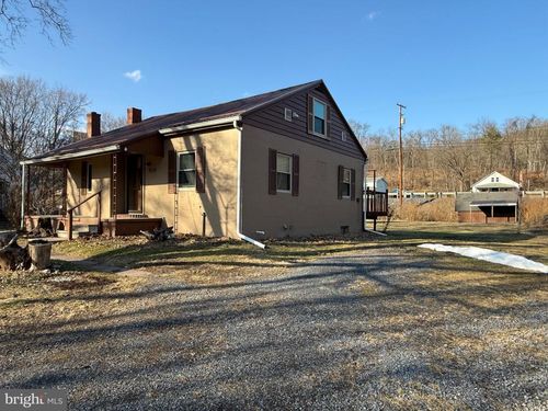 9505 Main St, HUNTINGDON, PA, 16652-6861 | Card Image