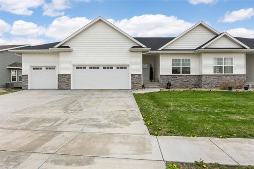 933 Commercial St, Lisbon, IA, 52253-8200 | Card Image