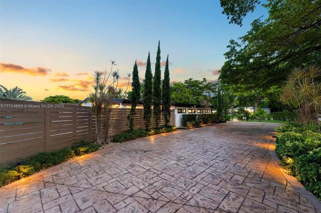 1805 Keystone Blvd, House other with 4 bedrooms, 2 bathrooms and null parking in North Miami FL | Image 28