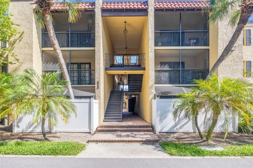 127-5305 San Sebastian Ct, TAMPA, FL, 33609-2418 | Card Image