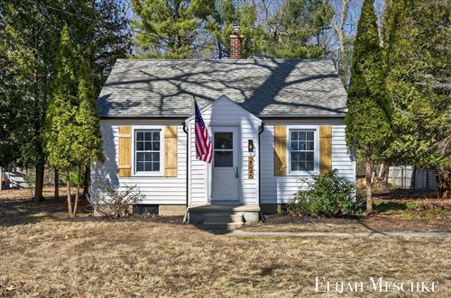 2526 Pennsylvania Ave, Muskegon, MI, 49445-2263 | Card Image