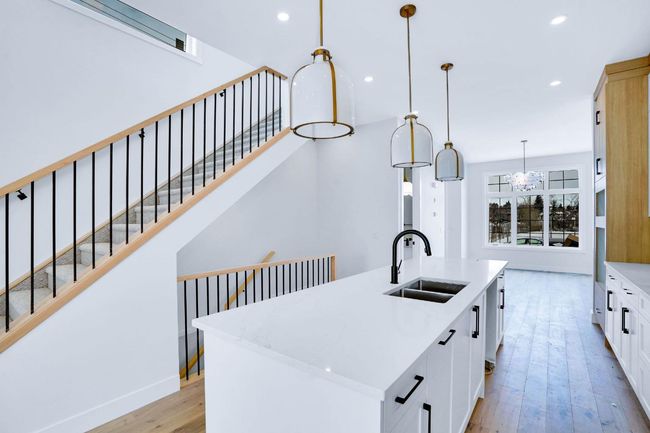 111 28 Ave Ne, House other with 4 bedrooms, 4 bathrooms and 2 parking in Calgary AB | Image 8