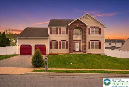 605 Georgia Ave, Muhlenberg, PA, 19605-1566 | Card Image