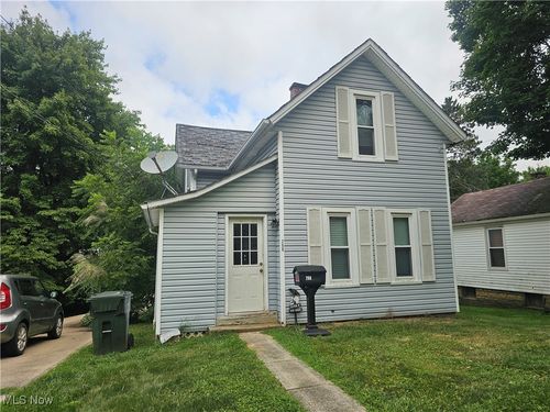 268 E Walnut St, Wadsworth, OH, 44281-1369 | Card Image