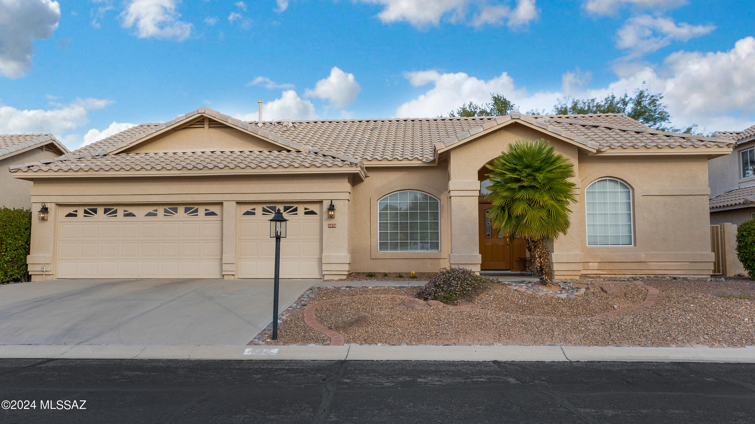 Wimbledon Way, Tucson, AZ 85737