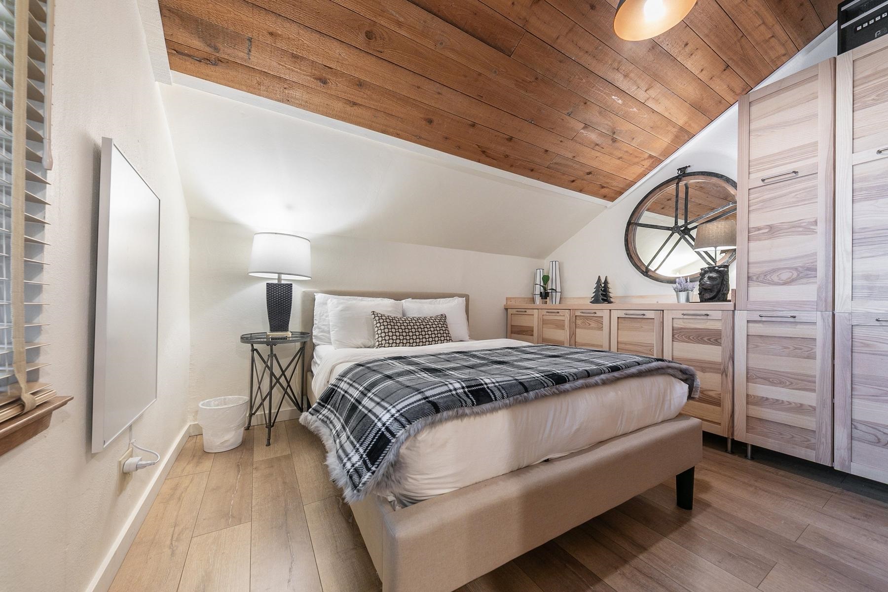 Residential in Carnelian Bay 5