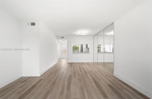 210-10130 Sunrise Lakes Blvd, Sunrise, FL, 33322-5869 | Card Image