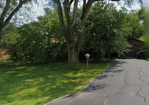 8117 W 130th St, Palos Park, IL, 60464-2150 | Card Image