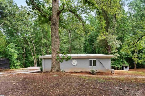140 Robinhood Rd, Townville, SC, 29689-3041 | Card Image