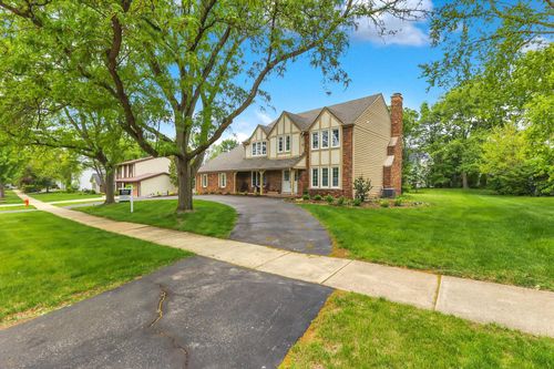 967 W Bauer Rd, Naperville, IL, 60563-1108 | Card Image