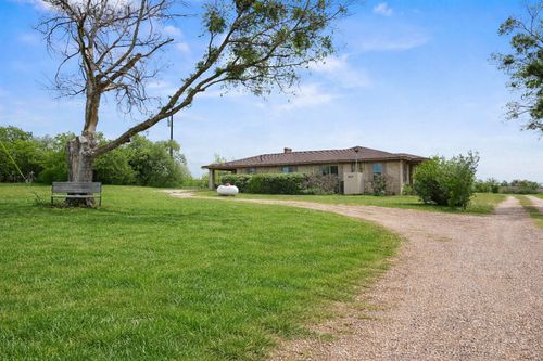 2915 County Road 153, Georgetown, TX, 78626-1915 | Card Image