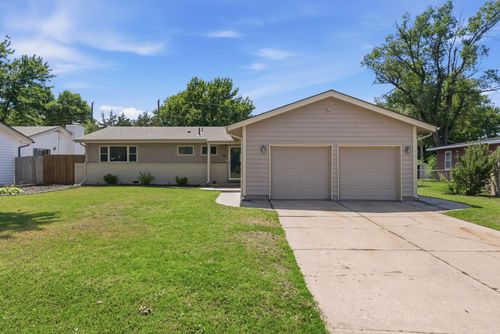 761 N Chickadee, Wichita, KS, 67212 | Card Image