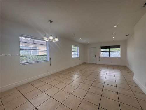 n-407 Nw 7th Ct, Hallandale Beach, FL, 33009-2222 | Card Image