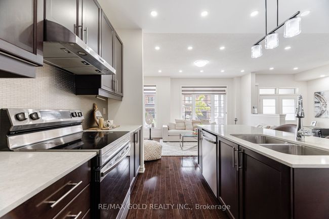50 Block Rd, House attached with 4 bedrooms, 3 bathrooms and 1 parking in Brampton ON | Image 13