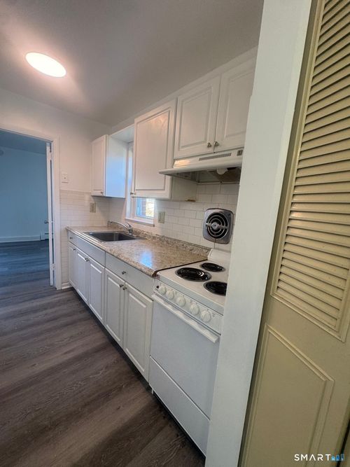 a9-190 Birdseye St, Bridgeport, CT, 06604-2210 | Card Image