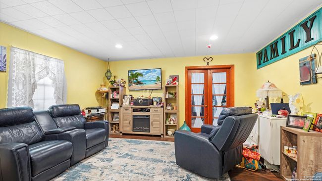 857 Derrick Dr, House other with 3 bedrooms, 2 bathrooms and null parking in Spring Branch TX | Image 5