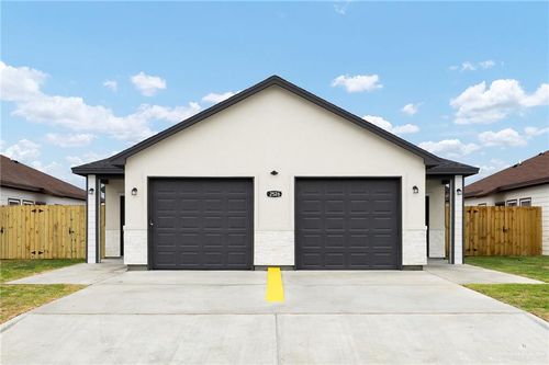 b-2526 N Valley Cir, La Feria, TX, 78559-2124 | Card Image