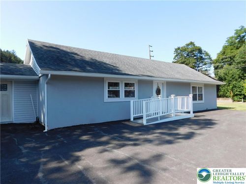 992 Clamtown Rd, Tamaqua, PA, 18252-5458 | Card Image