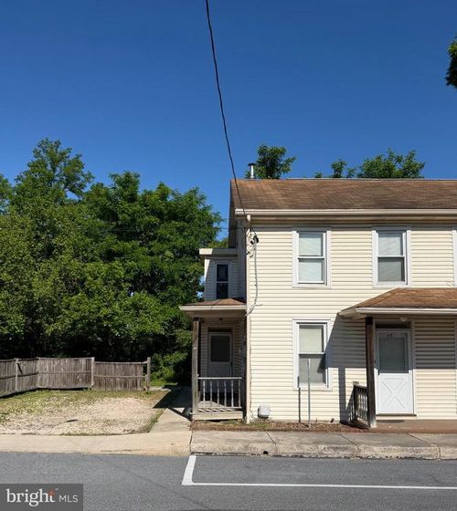 46 N Jefferson St, GREENCASTLE, PA, 17225-1440 | Card Image