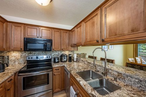 7-11 Mammoth Mountain Rd 7, Angel Fire, NM, 87710 | Card Image