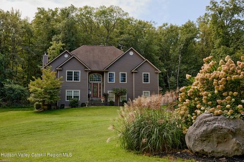 71 Highland Road, Ulster Park, NY, 12487 | Card Image