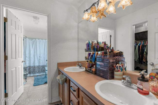10457 Cranston St, House other with 5 bedrooms, 2 bathrooms and null parking in Spring Hill FL | Image 19