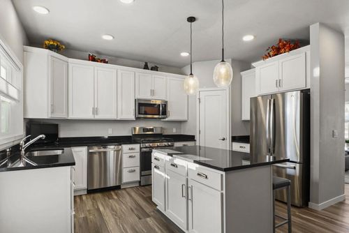 2812 Frisee Dr, FITCHBURG, WI, 53711-8502 | Card Image