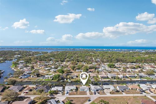 1956 Greenlawn Dr, ENGLEWOOD, FL, 34223-1634 | Card Image