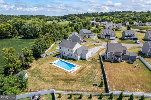 67 Salinger Ct, GERRARDSTOWN, WV, 25420-1700 | Card Image