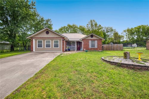 312 Stapleton Pl, Lincoln, AR, 72744-9003 | Card Image