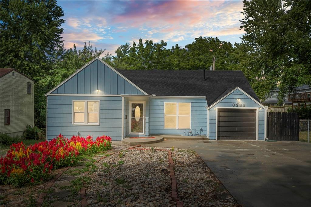 Arlington Ave, Independence, MO 64052