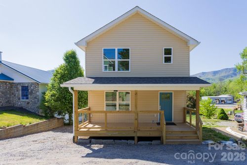 46 Vance Ave, Black Mountain, NC, 28711-6400 | Card Image