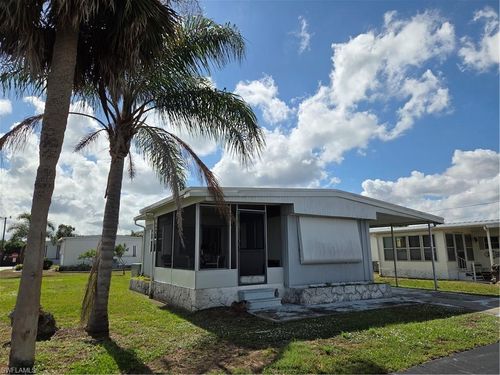 549 Freedom St, NORTH FORT MYERS, FL, 33917-2363 | Card Image