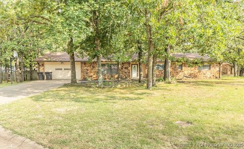 1315 Mountain Rd, Bartlesville, OK, 74003-6932 | Card Image