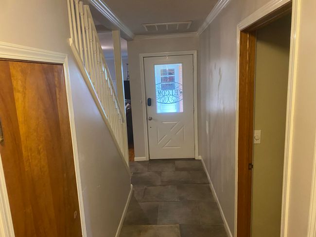 Hall:Front Door | Image 4