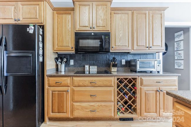 Kitchen | Image 17