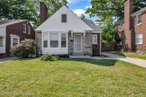 2619 W 8 Mile Rd, Detroit, MI, 48203-4604 | Card Image