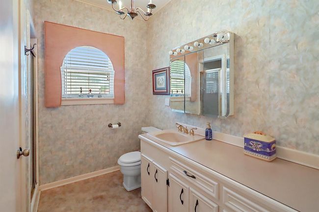 This en suite bathroom is for the primary bedroom. | Image 20