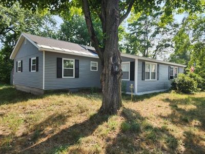 20 Schmitt Street, House other with 3 bedrooms, 1 bathrooms and null parking in Claremont NH | Image 2