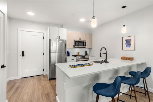 APT-405 - 10 Somerset Ave, Condo with 1 bedrooms, 1 bathrooms and 1 parking in Winthrop MA | Image 10
