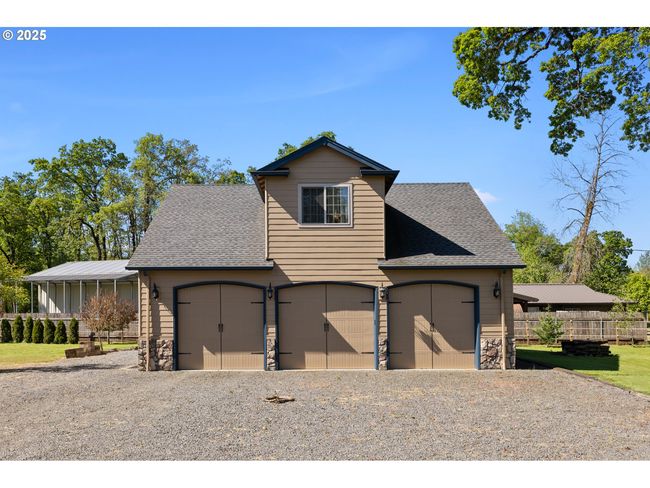 12430 S Oak Grove Rd, House other with 3 bedrooms, 4 bathrooms and 6 parking in Canby OR | Image 17