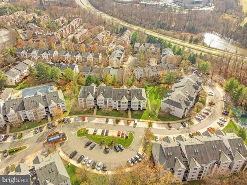 apt-10-12-10018 Vanderbilt Cir, ROCKVILLE, MD, 20850-4804 | Card Image