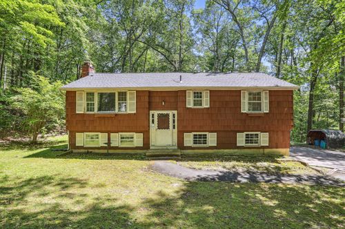 10 New Light Dr, Danbury, CT, 06810-8421 | Card Image