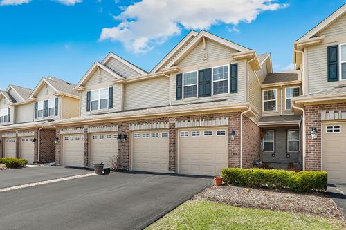 2051 Canyon Creek Ct, Aurora, IL, 60503-4932 | Card Image