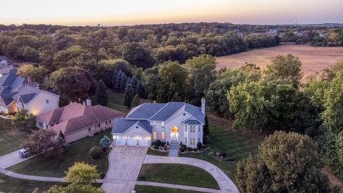 420 Ford Ln, Bartlett, IL, 60103-6610 | Card Image